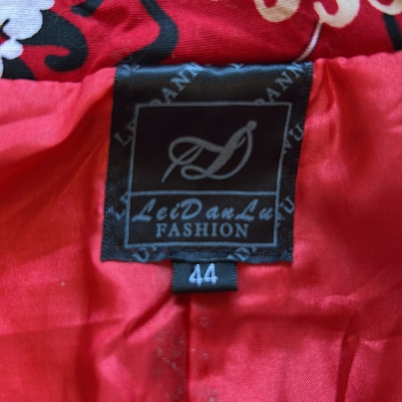 Patterned Fur-Lined Vest - Picture 2 of 6